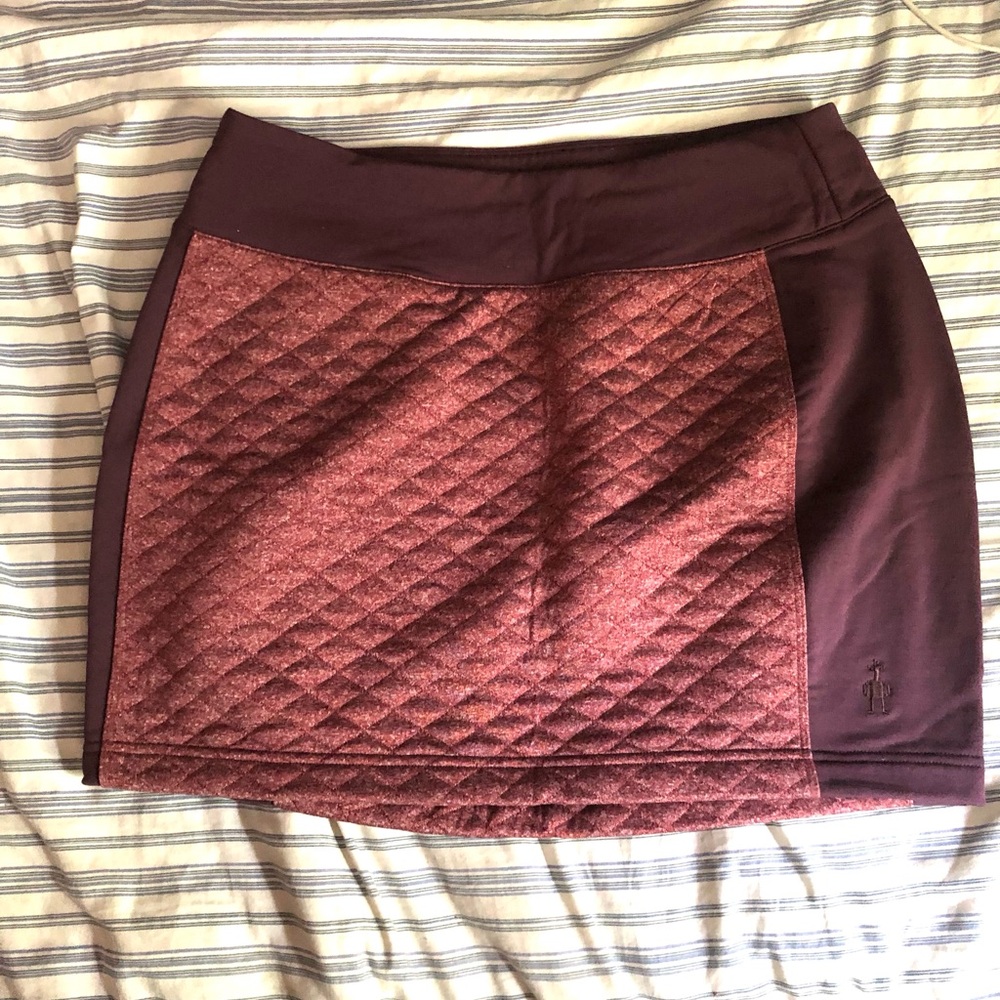 Smartwool Quilted Wine Mini Skirt never worn
